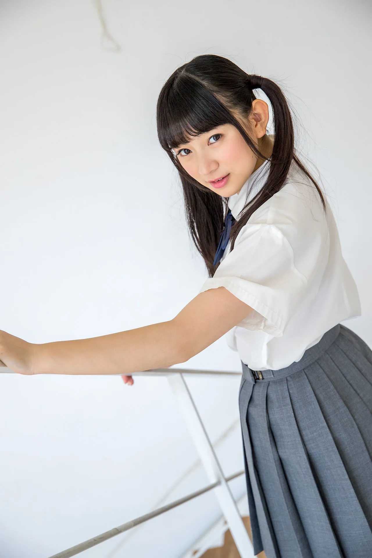 水菜麗-MVSD-205 ドM美少女の限界飲尿中出し!